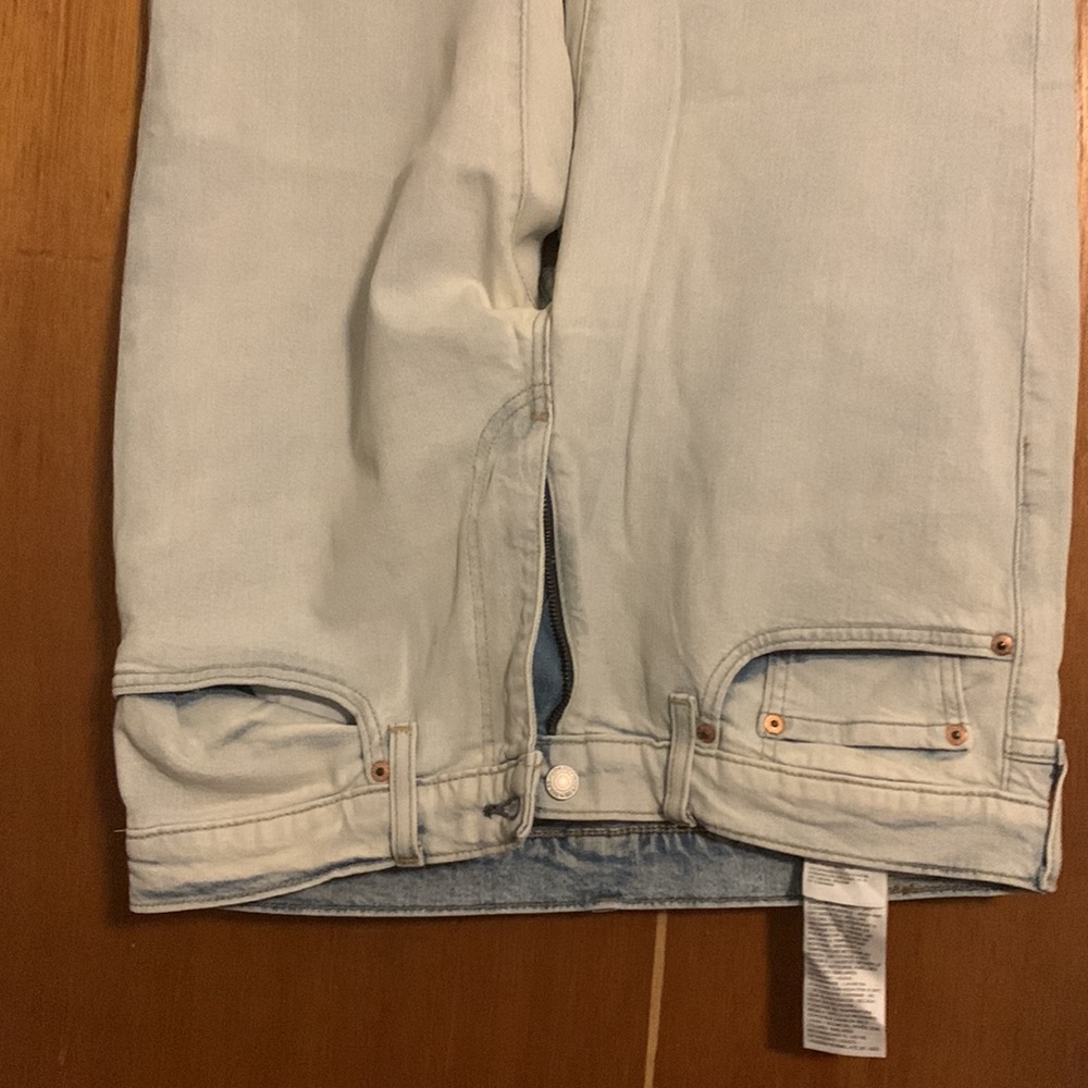 Levi Strauss - image 3